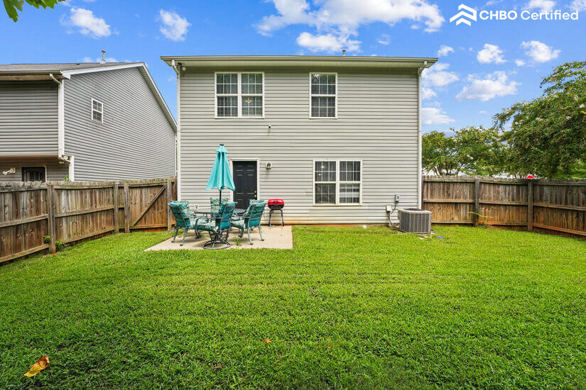 Cutting of grass included in rent.