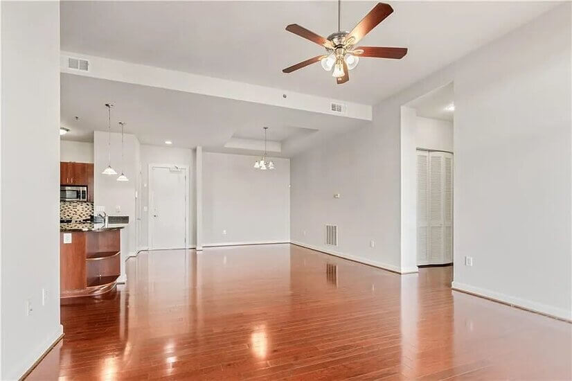 711 Cosmopolitan Dr NE 813