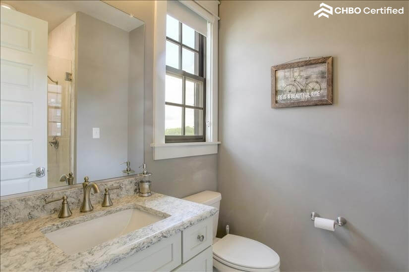 Guest room bathroom with shower
