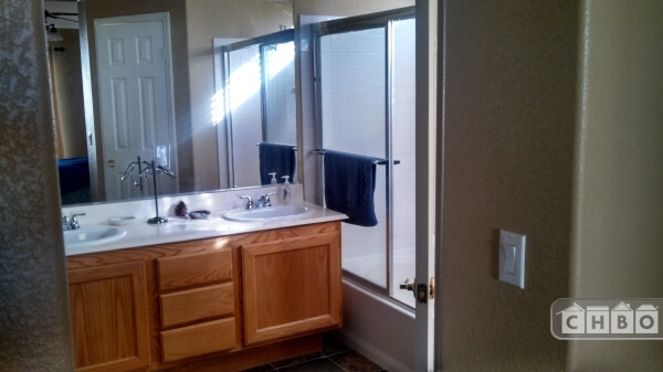 Furnished 3-bdrm home in Green Valley