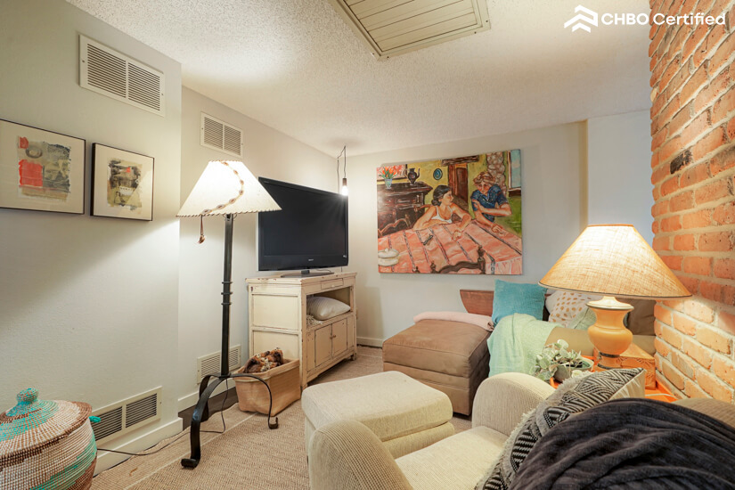 Furnished 3 Bedroom Townhome in Aurora