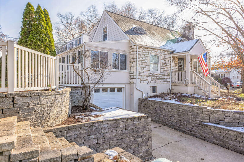 Fully Furnished Home rental in Kirkwood