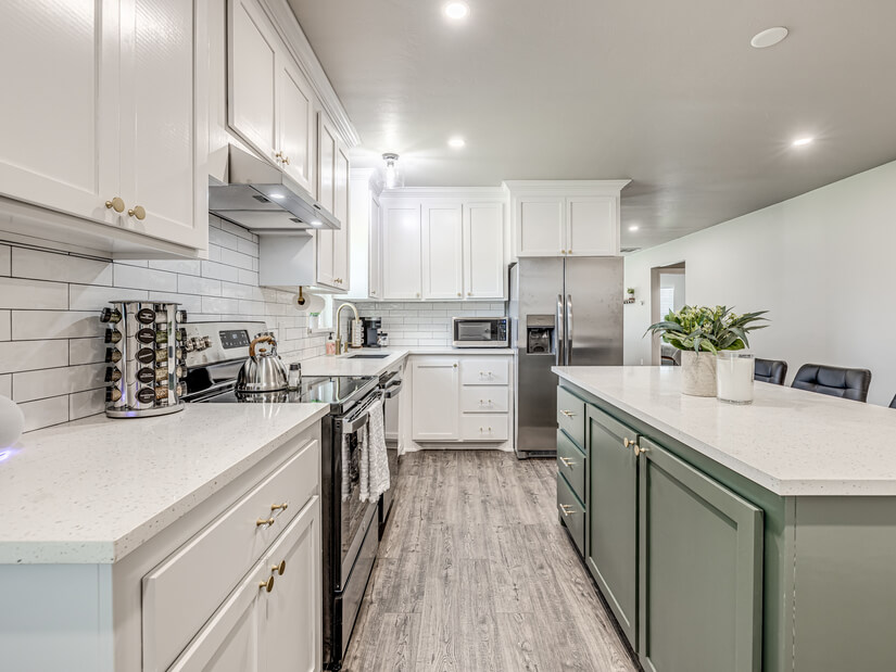 Newly Remodeled 3B 1.5B W/ King Bed