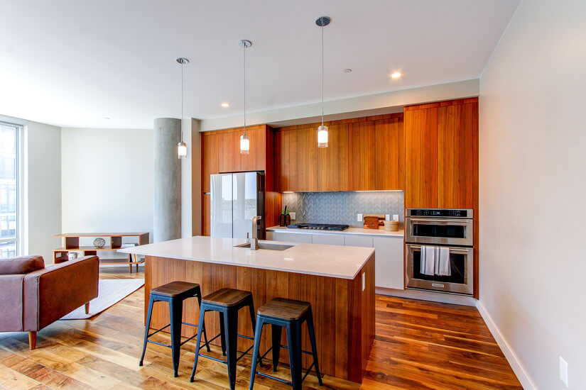 Great kitchen with high end European cabinets