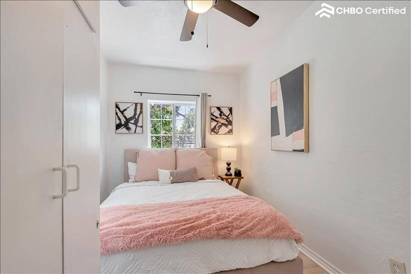 Modern Cozy house - Relaxing Backyard