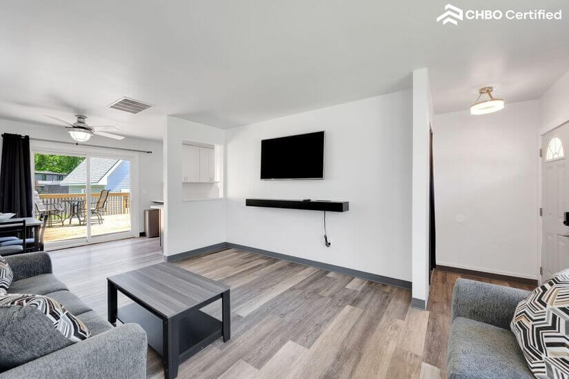 Furnished Pet Friendly Home