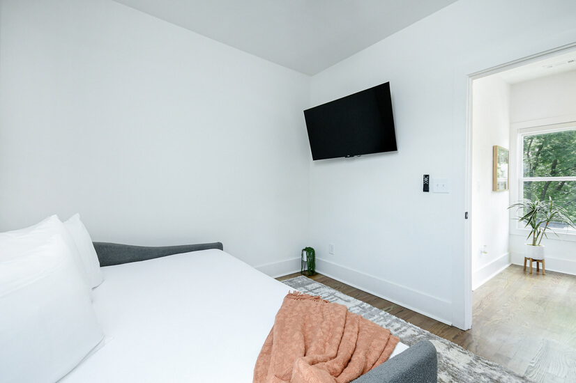 Fully Furnished 3 Bedroom Townhome