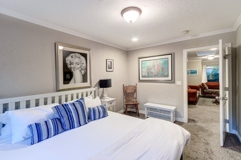 Bed 4 - King bed, luxury linens