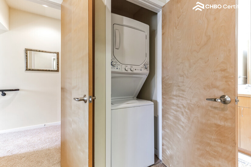 Longmont Furnished Corner Loft