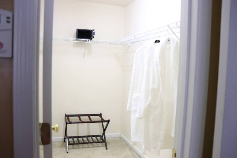 Walk-in Closet + Ropes + Safe + Full Mirror