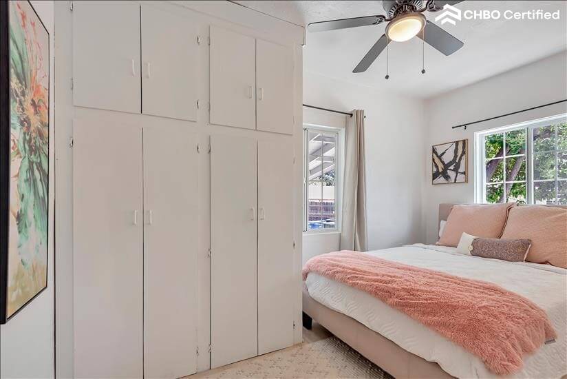 Modern Cozy house - Relaxing Backyard