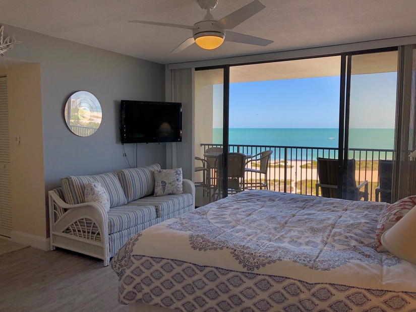Beachfront master bedroom