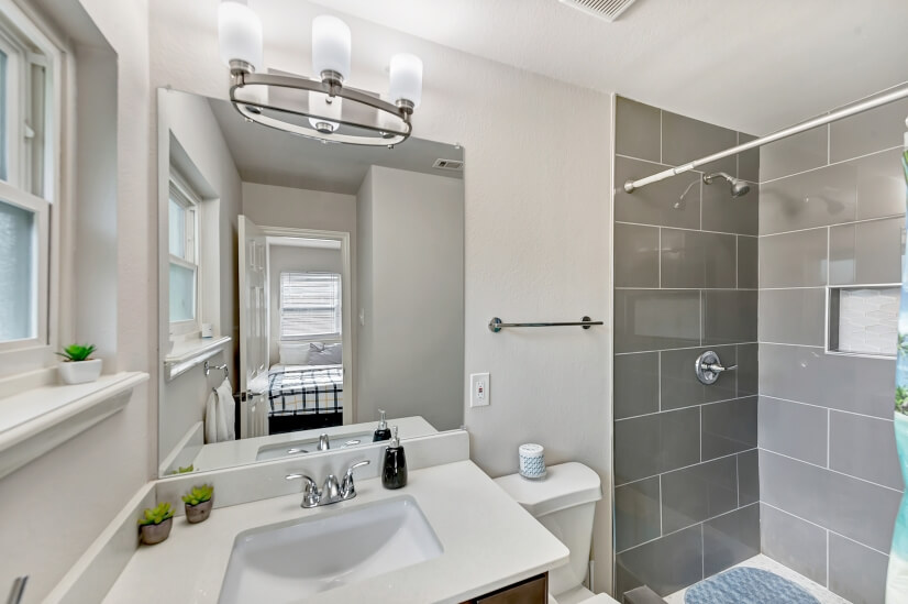 granite countertops! walk in NEW shower !