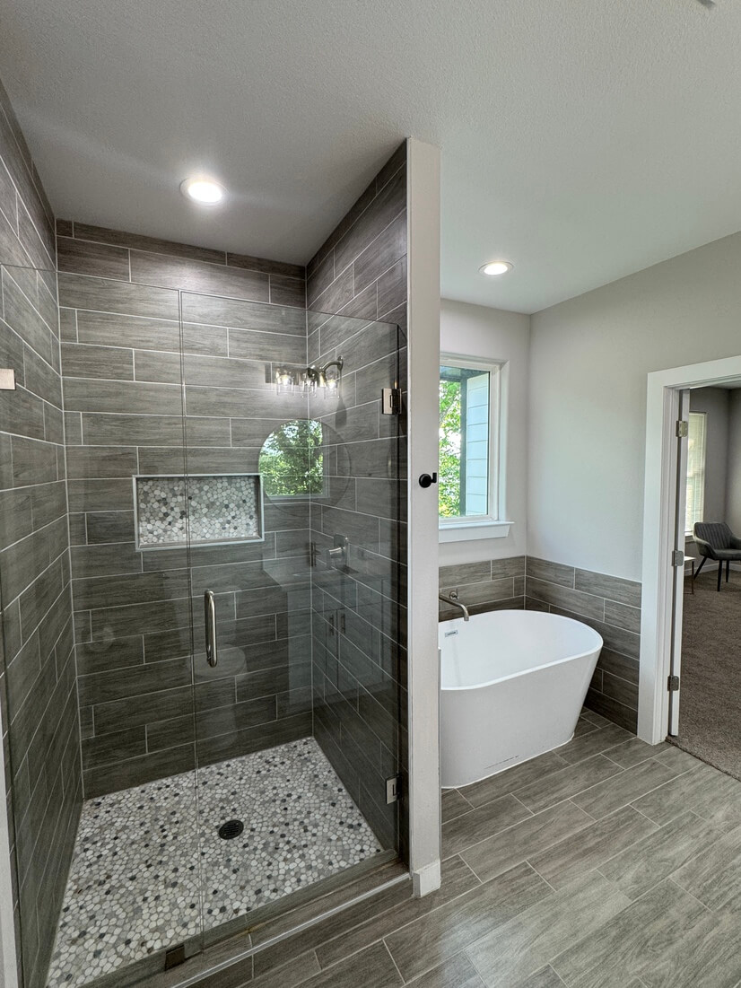 3BR Exec Home Near DT Wax WiFi Garage