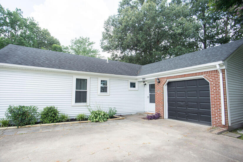 Spacious 3 Bedroom Home Near the Beach!