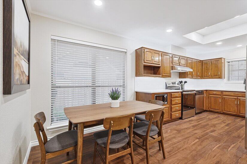 South Dallas 6Bed 3Baths 2Gar ATT fiber