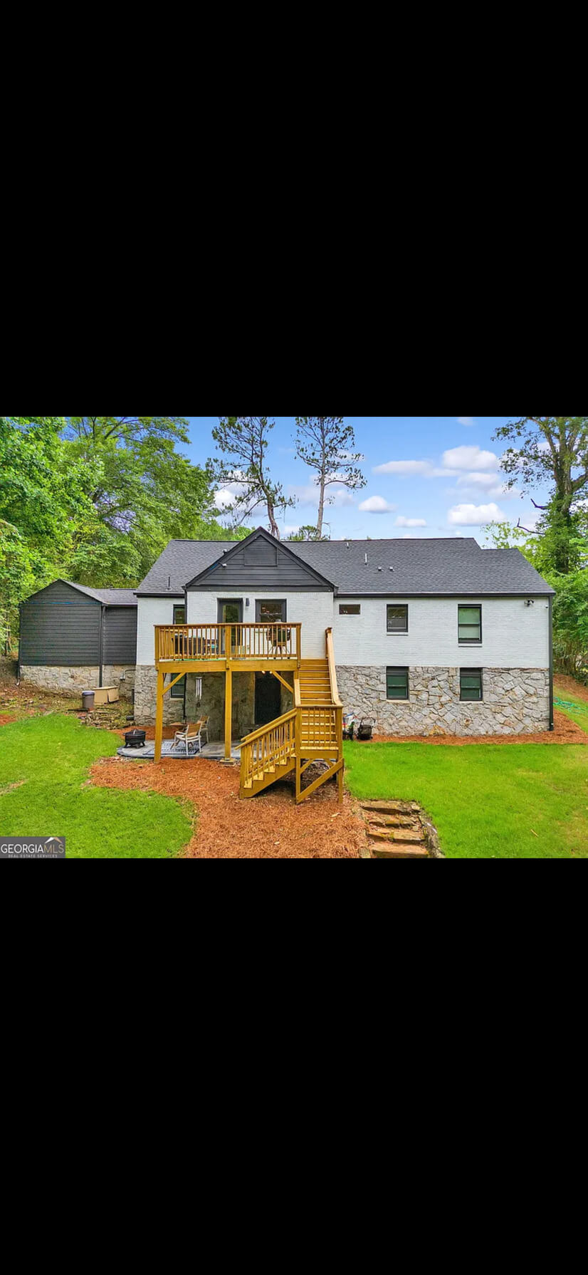 Modern Farmhouse in the City