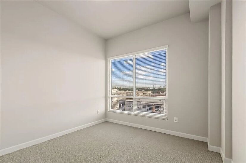 711 Cosmopolitan Dr NE 813