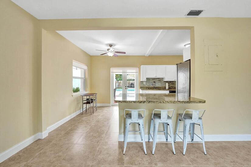 Eat in Kitchen with 3 barstools