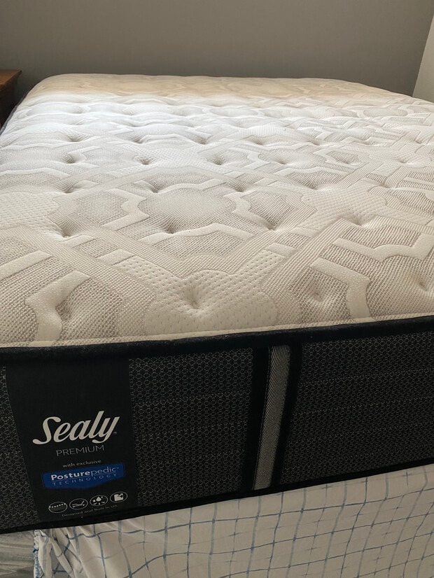Sealy Top Quality pillow top mattress
