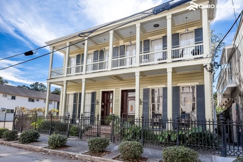 Furnished Lower Garden District Condo