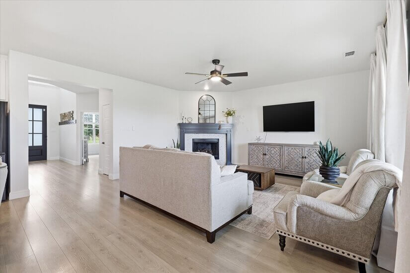 Spacious Family Room