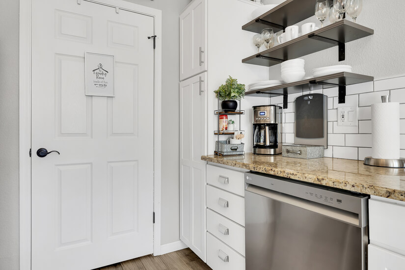 Dishes & Dishwasher for easy placement