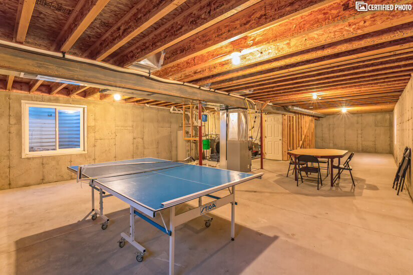 Game room - Poker table and Ping Pong table