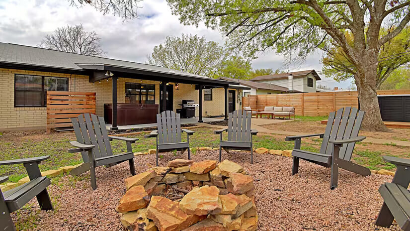 Furnished House at Fredericksburg TX