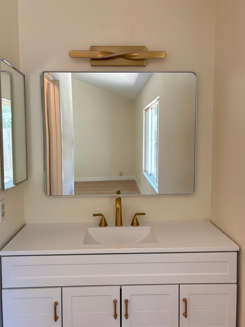 Modern Executive 4BR Ranch Home