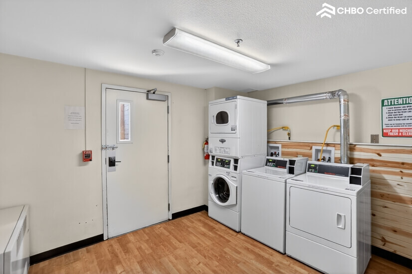 Anchorage Grand Apartments