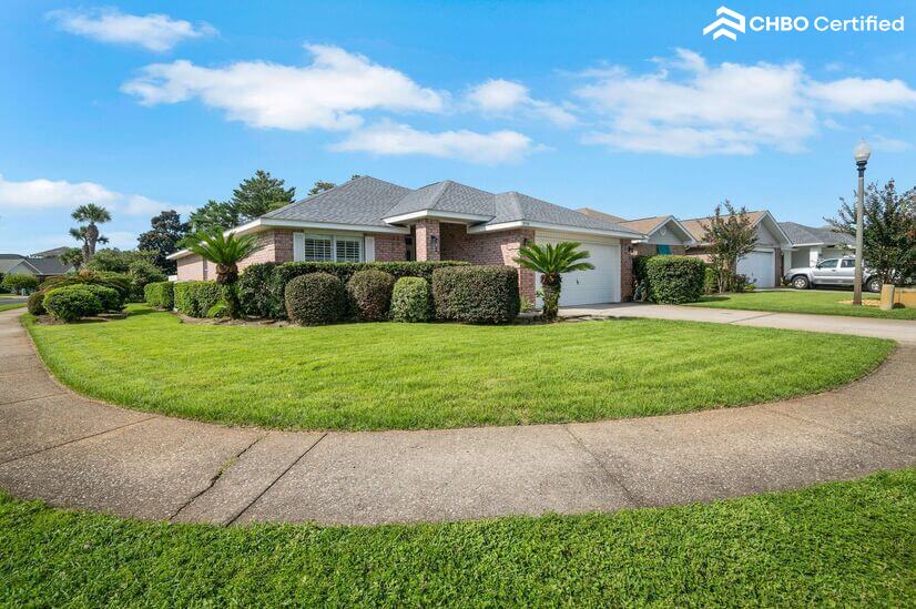 Enjoy lush landscape with professional maintenance