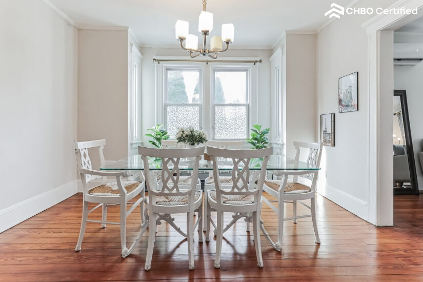 Beautiful dining room - relocation housing in Greenwich CT