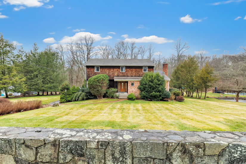 4/4 Elegant Colonial
