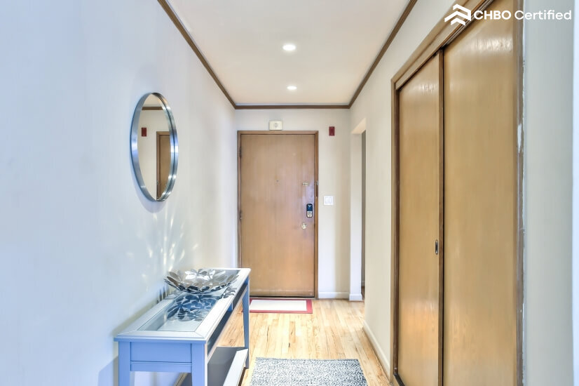 Seattle Furnished 1 Bed Condo