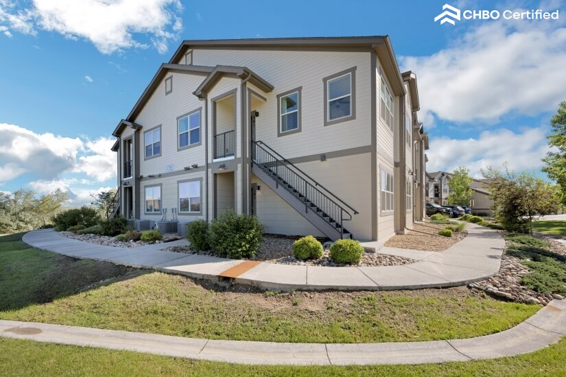 Furnished Midterm Rental 2 bd Condo