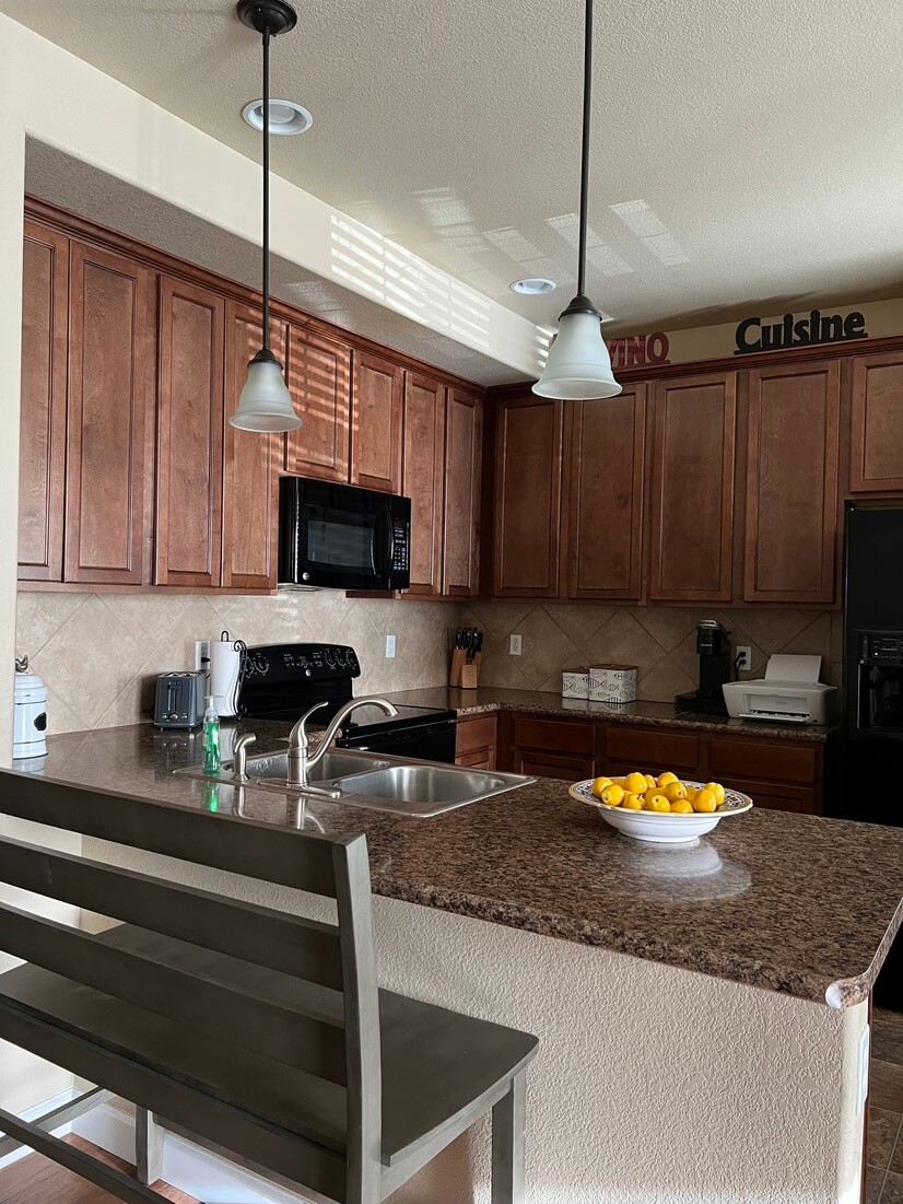 Fully stocked kitchen with all cooking necessities/pantry