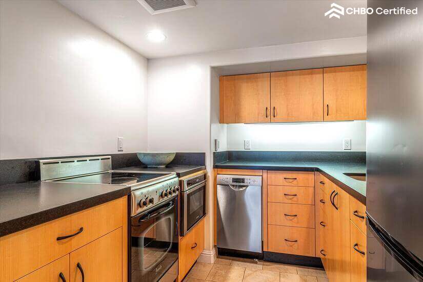 Single Family Home in North Beach