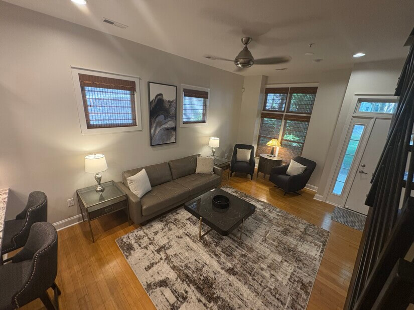 Large Living Room with 10 foot ceilings