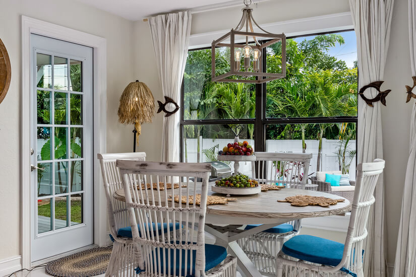 Breakfast area