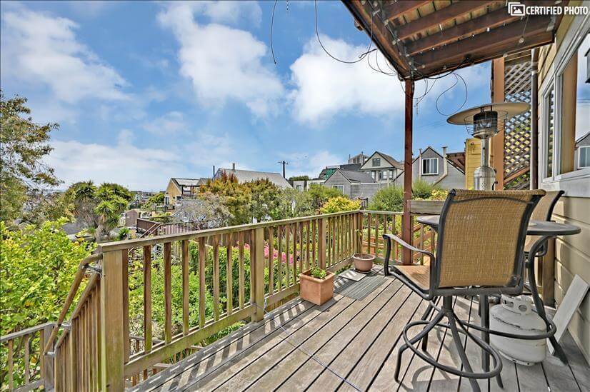lower deck with view of Potrero Hill