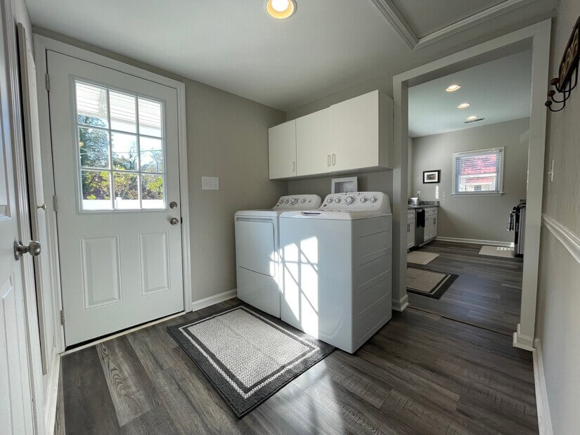 Fully Remodeled and Furnished Bungalow