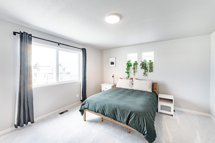 Newer Home Ideal for Teams or Families