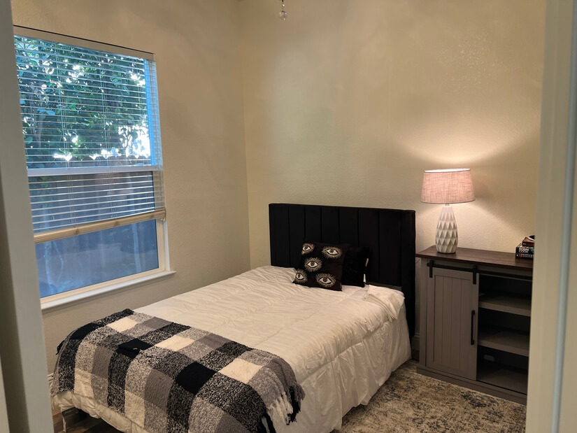 Furnished Home-Quiet Gated Community