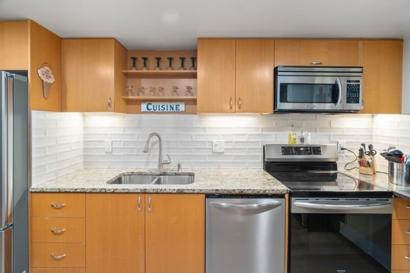 Charming Lake Oswego Condo on the Lake