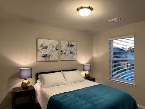 Secondary Room 2 with comfortable queen size bed.