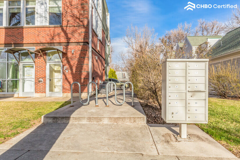 Longmont Furnished Corner Loft