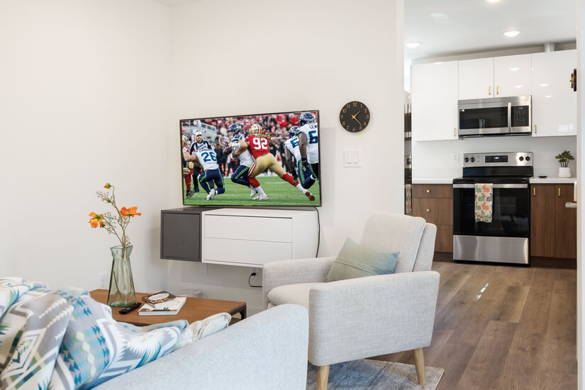 Turnkey 2BR Furnished Home Near UW