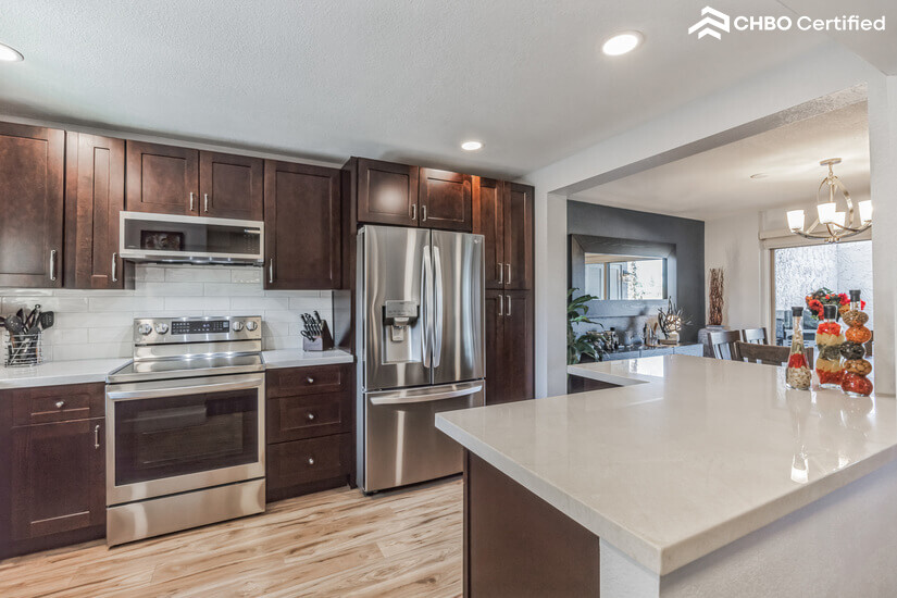 Well appointed kitchen Pic 4