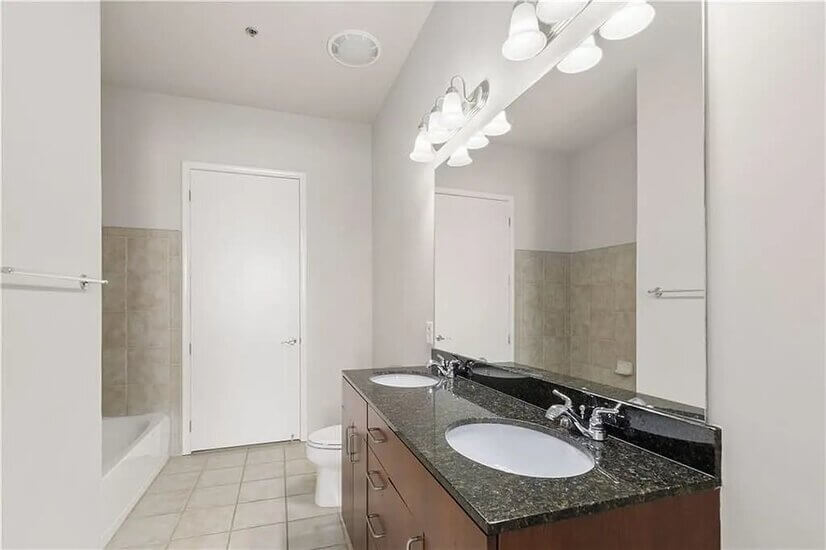 711 Cosmopolitan Dr NE 813